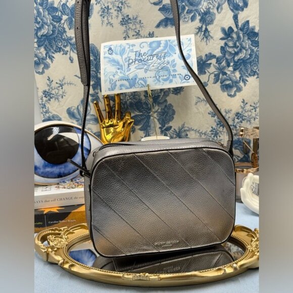 🆕 KURT GEIGER LONDON 🧿 NWOT Leather Crossbody Camera Bag, Gunmetal Silver - Picture 2 of 16